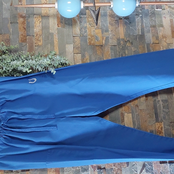 Indianapolis Colts medical/scrub set - Picture 4 of 9